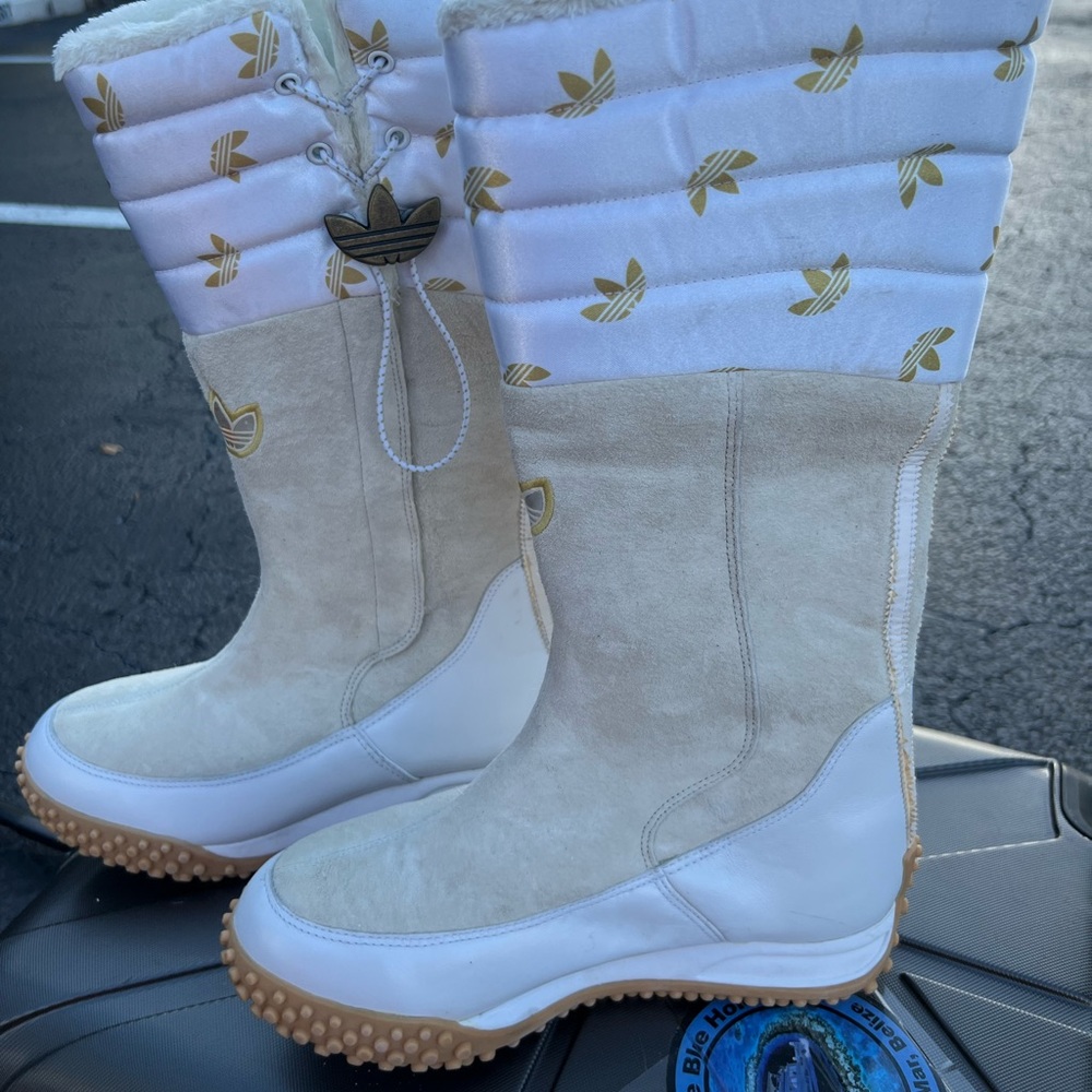 Adidas trefoilsnow boots Size 7